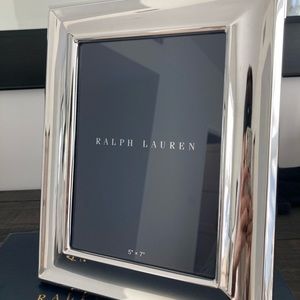 New in box Ralph Lauren Olivier 5x7 Frame